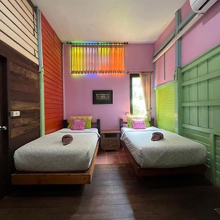 Tamarind Guesthouse Phra Nakhon Si Ayutthaya Esterno foto