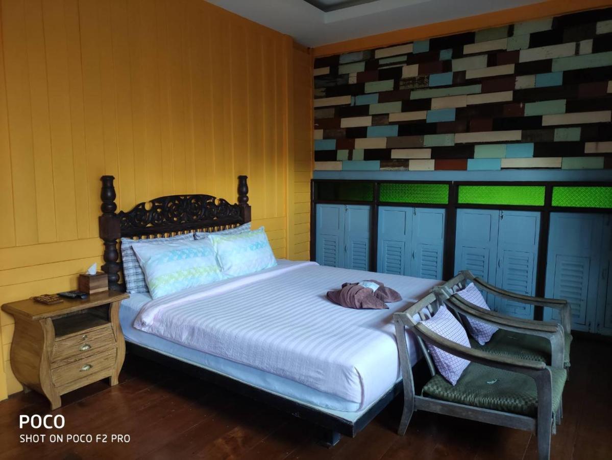 Tamarind Guesthouse Phra Nakhon Si Ayutthaya Esterno foto