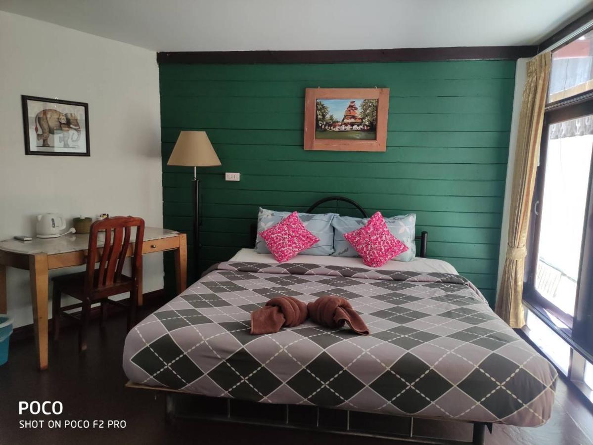 Tamarind Guesthouse Phra Nakhon Si Ayutthaya Esterno foto