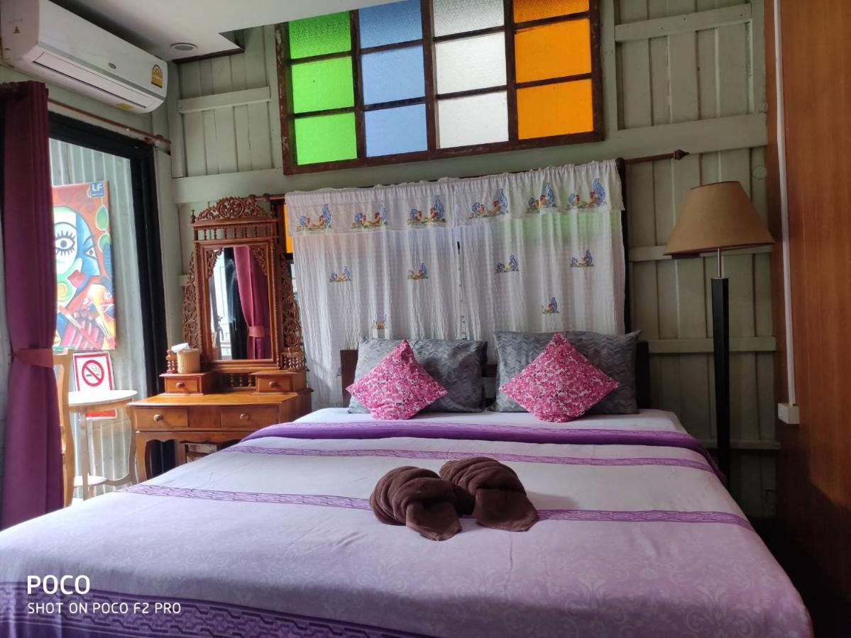 Tamarind Guesthouse Phra Nakhon Si Ayutthaya Esterno foto