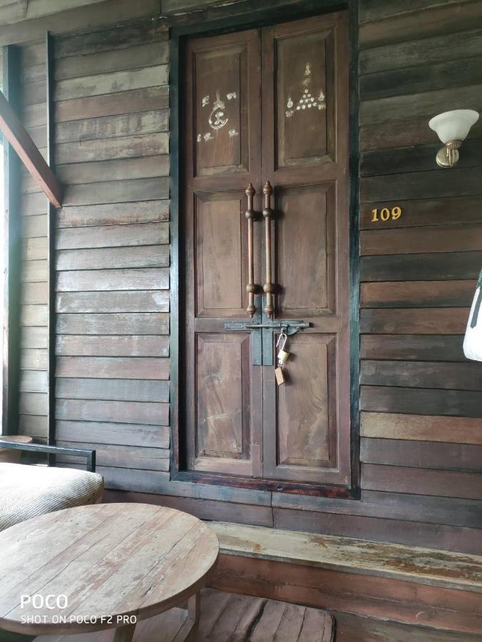 Tamarind Guesthouse Phra Nakhon Si Ayutthaya Esterno foto
