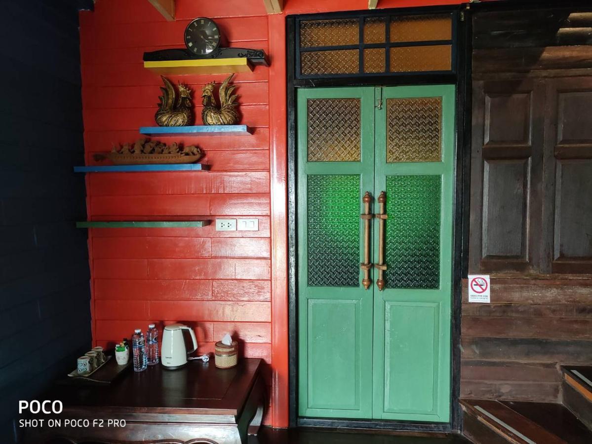 Tamarind Guesthouse Phra Nakhon Si Ayutthaya Esterno foto