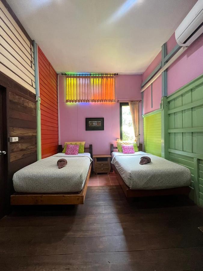 Tamarind Guesthouse Phra Nakhon Si Ayutthaya Esterno foto